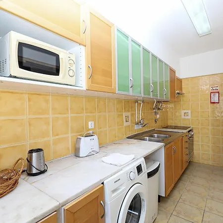 A72 - Colas Place In Apartamento *