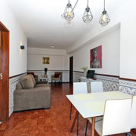 A72 - Colas Place In Apartment *